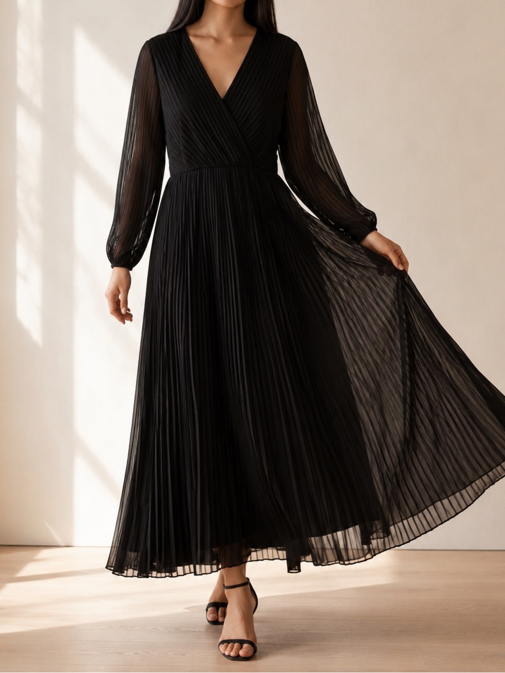 Zara Black Pleated Maxi Dress with V-Neck | Size US S